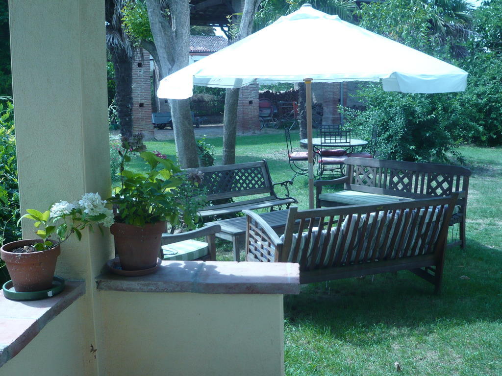 Le Soubiran Acomodação com café da manhã Berat Exterior foto